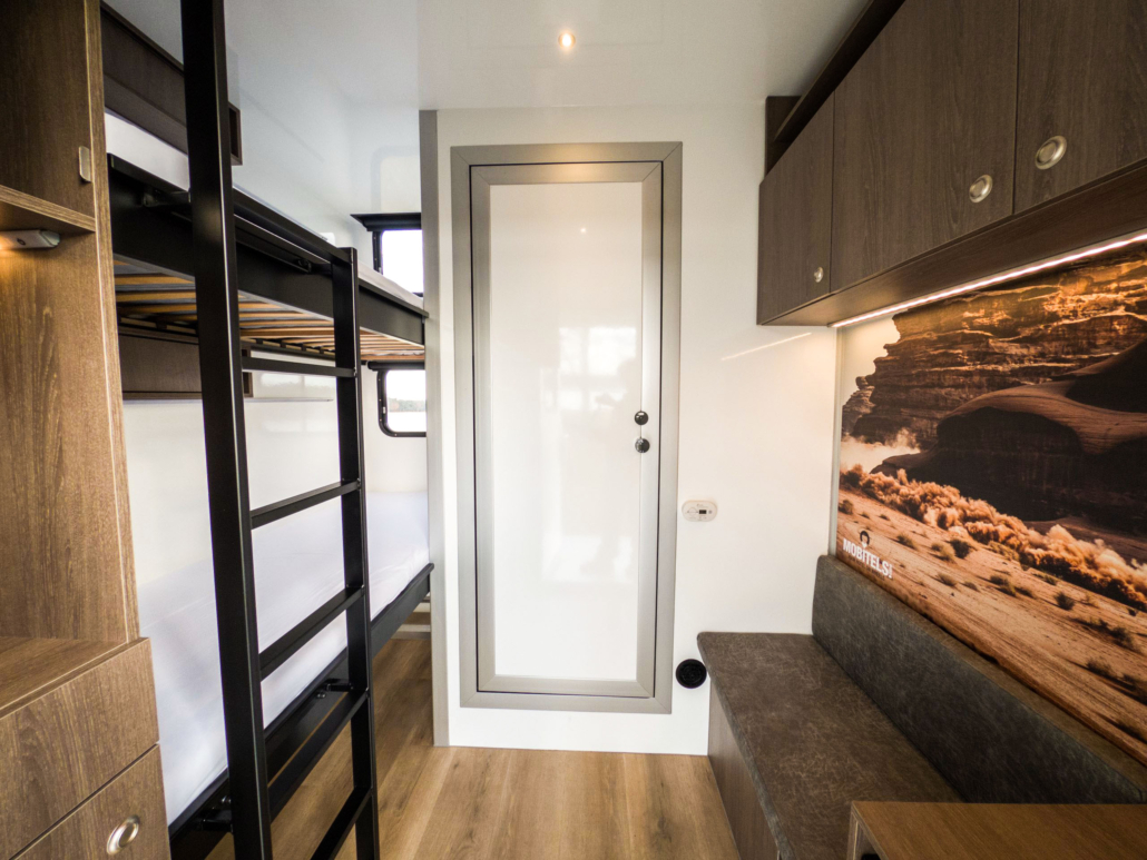 mobitels6-3-DLjrG1P8