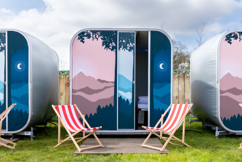 Snoozy Glamping Pod_ vooraanzicht (2)